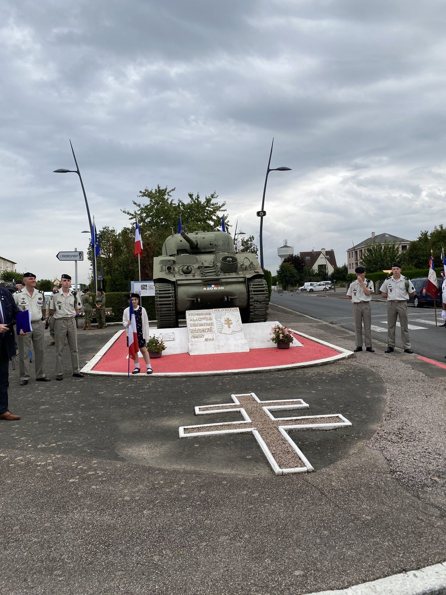senateur61's tweet photo. #Libération #Normandie #Écouché #RouteLeclerc #2DB avec #AlainAlexandre @LilianeGOYCETA @Gendarmerie_61 @2emeDB73 https://t.co/sh55zEYVex