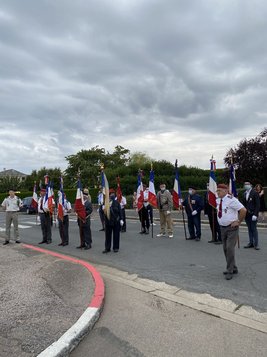 senateur61's tweet photo. #Libération #Normandie #Écouché #RouteLeclerc #2DB avec #AlainAlexandre @LilianeGOYCETA @Gendarmerie_61 @2emeDB73 https://t.co/sh55zEYVex