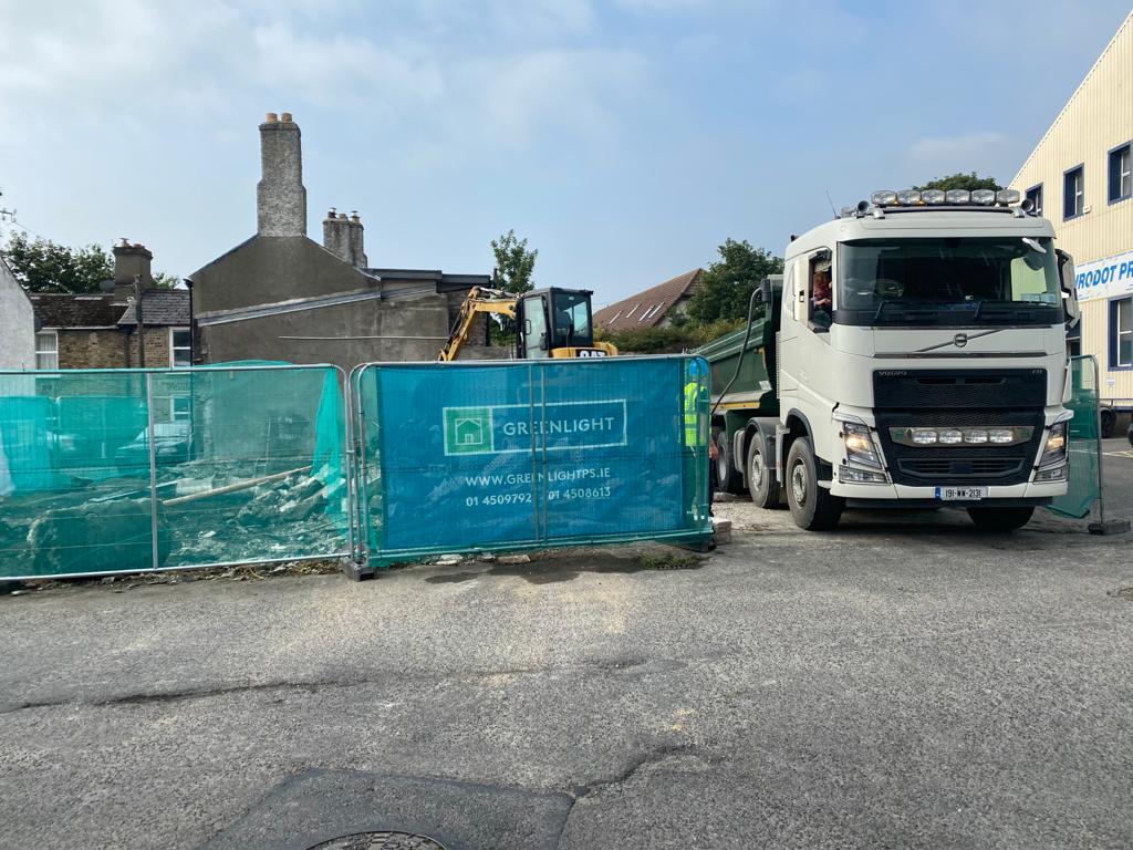 Greenlight_ps's tweet photo. Site compound set up and Demolition works started on Greenmount Avenue, Harlods Cross development #newbuildhomes #development #greenmounthomes #greenlightps #greenlightfm #greenlightme #greenlightireland https://t.co/ycx0a4Ynn3