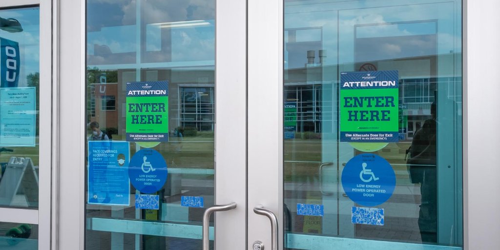 Monarchs! Stay on the lookout for important signage that might be above, below or in front of you as you make your way around campus this fall. #ODU #ReignResponsibly