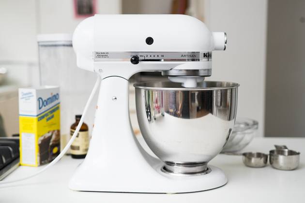 An unbeatable classic: The  @KitchenAidUSA Artisan Series 5-Quart Tilt-Head Stand MixerIt tackles nearly any recipe w/ ease & won’t knock around on the counter. It’s sturdy, easy to clean, & a time-tested appliance worth the investment & counter space. https://www.nytimes.com/wirecutter/reviews/best-stand-mixer/