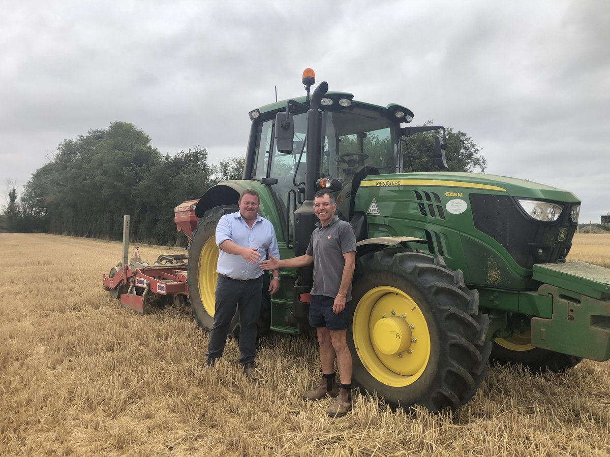 TuckwellGroup's tweet image. A new John Deere 6155M delivery to Mark Watts of R J Watts Farms Ltd by Territory Sales Manager, Paul Coffey last week. 
Find out more about the fantastic 6M range:
ow.ly/hXD950AYG0i
#nothingrunslikeadeere #tractordelivery
