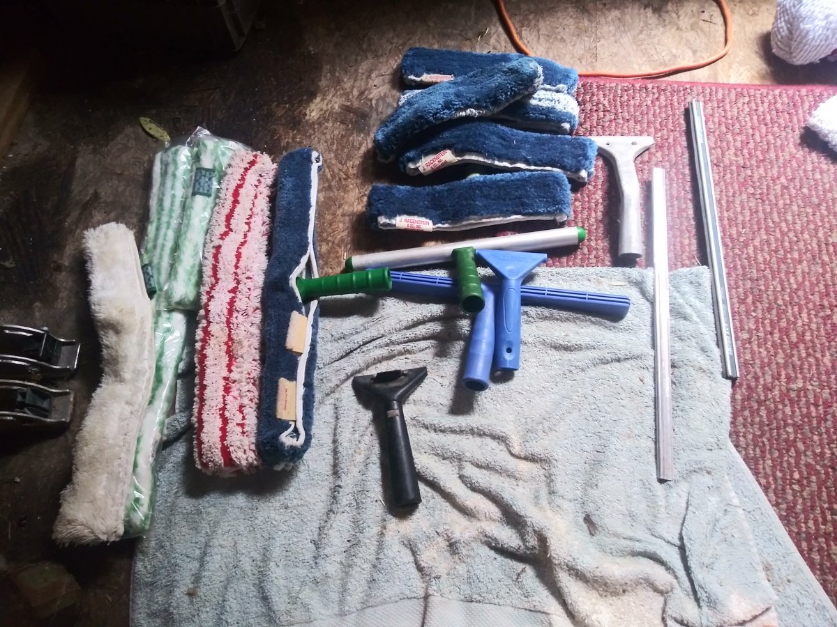 BCunningham66's tweet photo. Some old equipment I've had since my commercial day's.
Notice the ledger and super system handle, and also the sorbo blade.
Work has slowed significantly during the pandemic. https://t.co/OSCe4vYIID