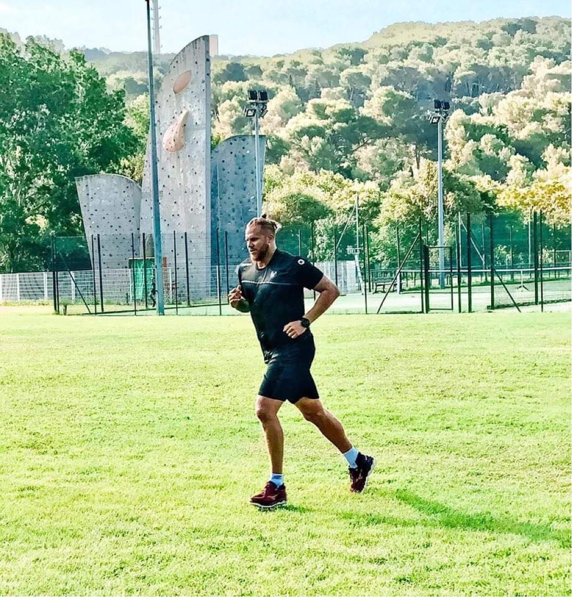 🏃🏼🏃🏼‍♂️🏃🏼 <a href="/pauchandball/">PAUC HANDBALL</a> @LidlStarligue <a href="/ehfel_official/">EHF European League</a> 
#preseason #run #work #workout