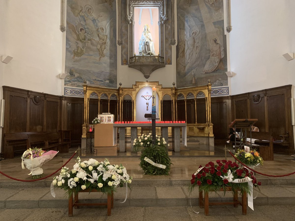 santelmlloret's tweet photo. Eucaristia per recordar els difunts dels darrers mesos de març, abril i maig a la parròquia de @Lloret_de_Mar https://t.co/niw5y8RzKl