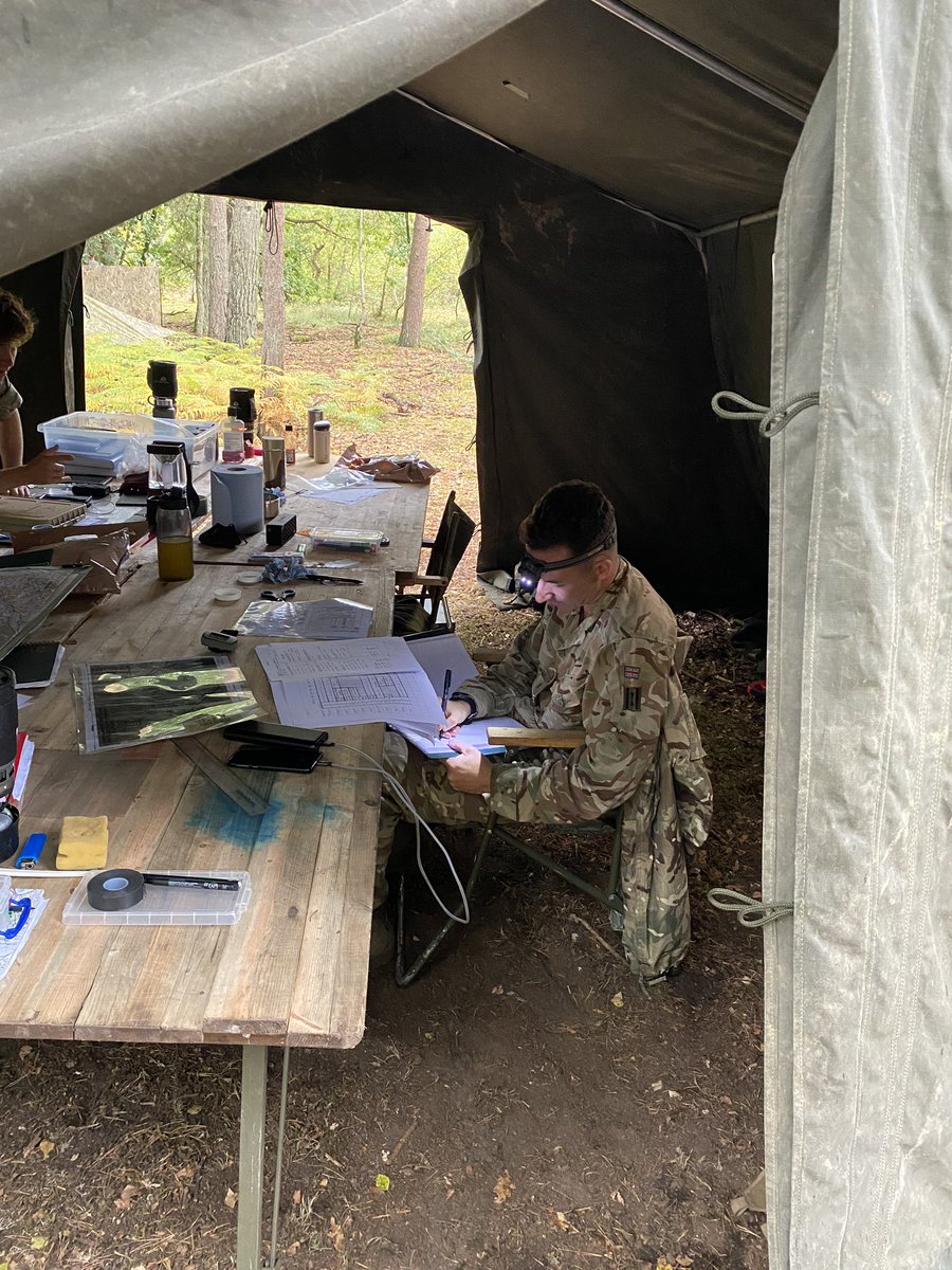 RSMEREWW's tweet photo. FSC 20/001 hard at work during Ex Hardlook.....#hardwork #milengops #LearningNeverStops  @Proud_Sappers @CorpsSM @CorpsColRE @CommandantRSME  QMSI Qs cse https://t.co/RDTY7sNi7q