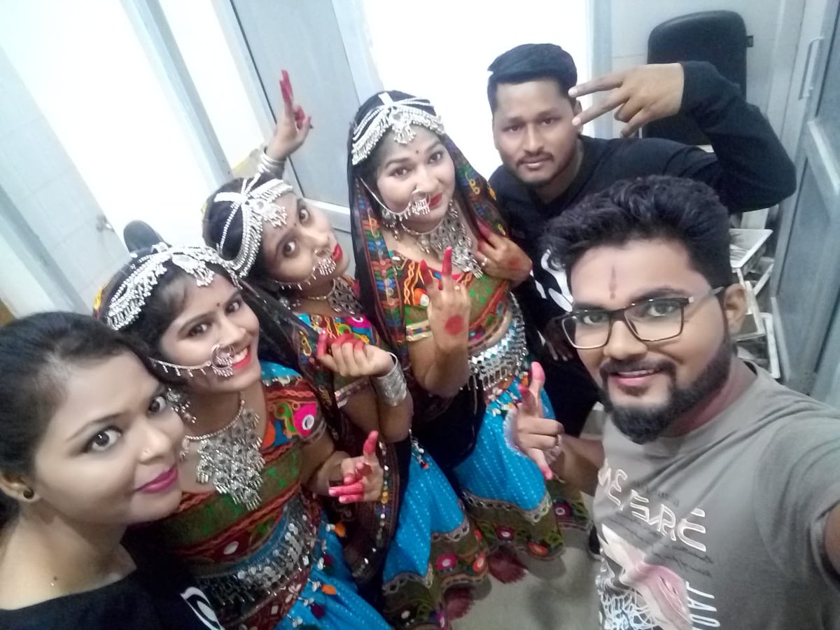 DeeptiG26's tweet photo. Here comes the #memories of #SCL season 2 "Rangarang"...#workhardplayhard #workculture, let's rock the stage #SCL season 3 "Abhivyakti"...
#Wildcardentries till 15th Aug..Stay tuned..stay connected
@smartDataIncLtd @sdeievent https://t.co/uiezQuavk8