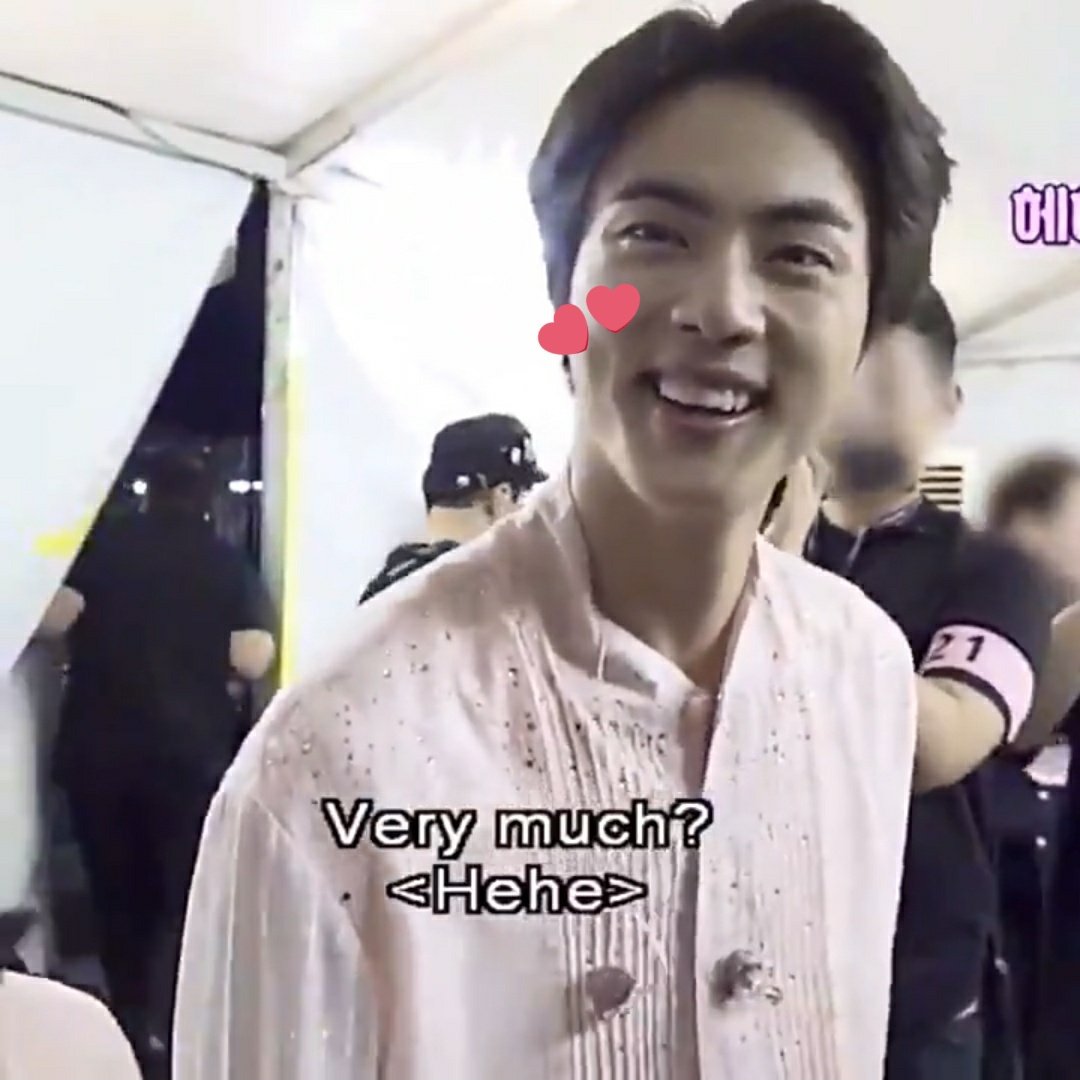 KSJLOOKS's tweet photo. the little dimple that peaks out when he smiles like this 😭
▫#JIN #진 #ジン #金碩珍 #SEOKJIN ▫ https://t.co/xxOMMyQ0WM