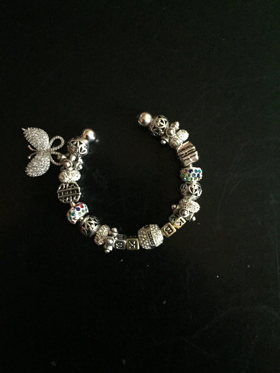 kreations4558's tweet photo. Adding more colors Inventory to Kathykreations45, inbox me for your fave. Unique and one of a kind. https://t.co/nBaQRmrifn