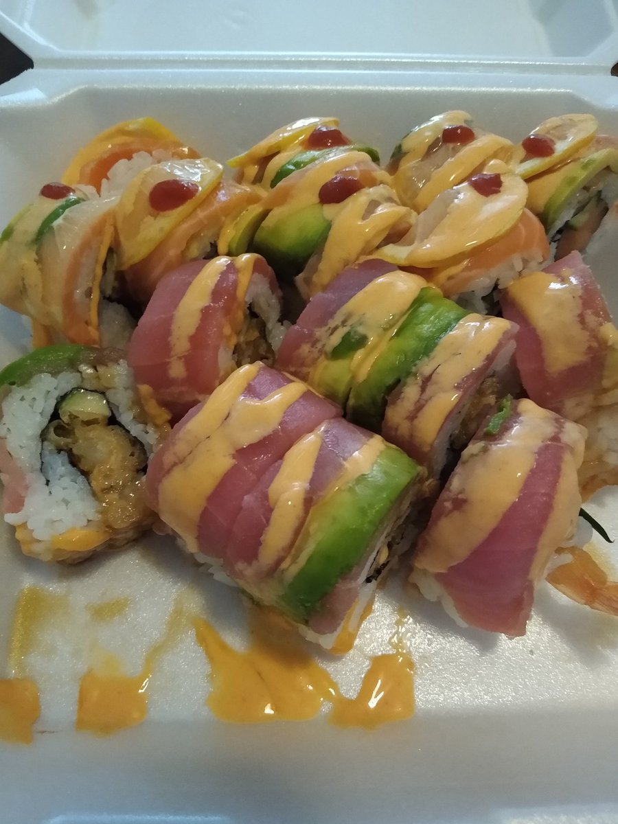fanboytone's tweet photo. Thinking of my sushi peeps while I enjoy my therapy! @MysticMikeLive @TheDude1979 @ZombaeKillz
#sushitime #sushi #sushitherapy
Wish we could all share these sunshine and red dragon rolls! https://t.co/k4yJrjPmRo