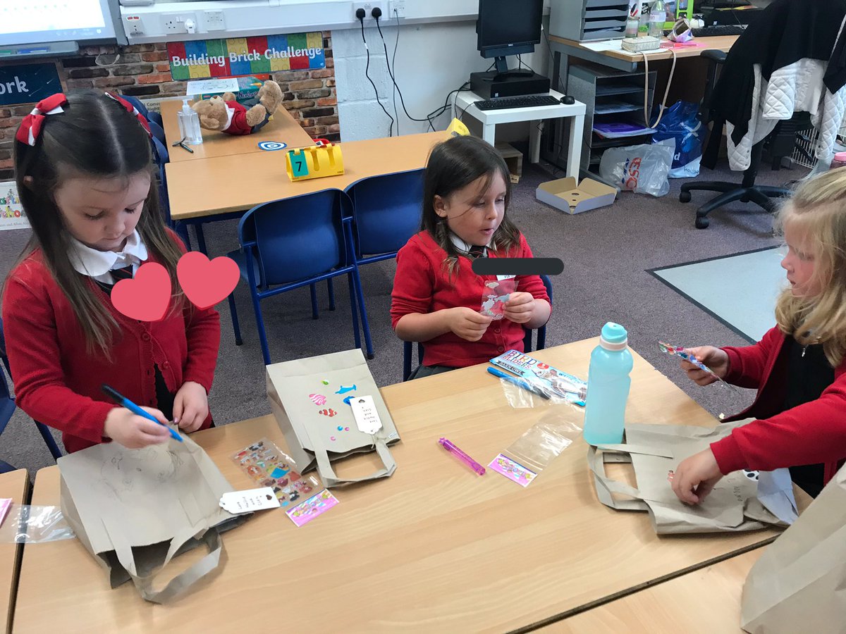 MrsMcLarenHPS's tweet photo. Great first day 🥰@HallglenP12020 https://t.co/AyuzwMQZpG