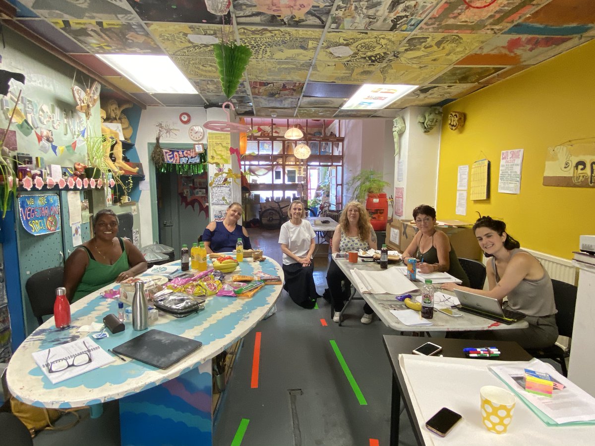 IMPACTstratlit's tweet photo. Thanks @UntoldStoryHull @AmandaJHailes Susie Winter, Maggie &amp; Emma for making @ShauneenLambe @FionaBawdon so welcome &amp; being such incredible, inspiring women (&amp; also for the avocado...). We❤️working with you......Shout out to ChrisannJarrett @WeBelong19 for her support https://t.co/atM4lCoNIK