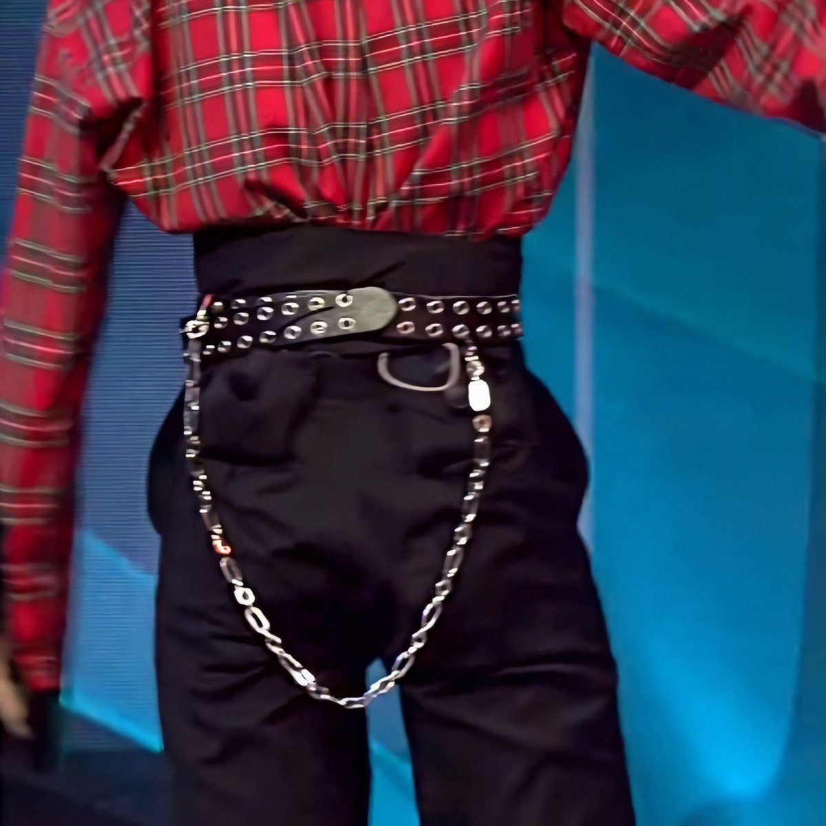"who in ______" but it& #39;s actually ateez : a thread