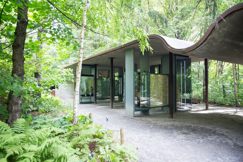 Êtes-vous touriste de jardins? 💚
<a href="/GardensCanada/">Gardens Canada</a> vous recommande une visite au Jardin botanique de Montréal. Avec ses plus de 30 jardins thématiques, il a tout pour plaire! 🌻 bit.ly/3aov8Dm 
📷 <a href="/evablue/">Eva Blue</a> @MarieDeschene <a href="/EspacePourLaVie/">Espace pour la vie</a> 
#jardinbotanique #nature #MTL