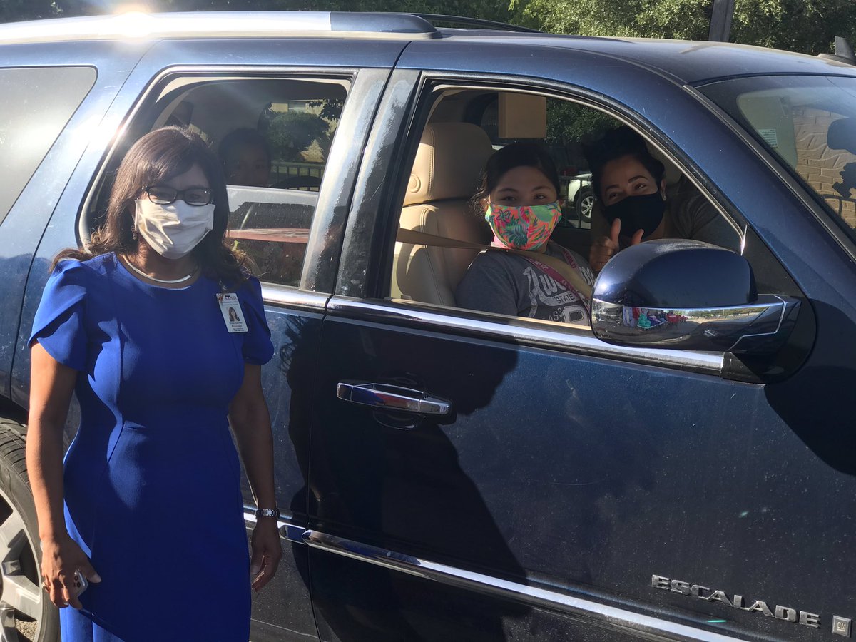 EmilyDBush's tweet photo. Congrats to @BEMustangPride for their partnership with @officedepot!  All Ss get a backpack w/ supplies and a gift card AND staff received supplies!  The school got a check for over $6K, and Ms. Valenzuela received even more goodies! @AustinISD_OID https://t.co/610z9HPl0F