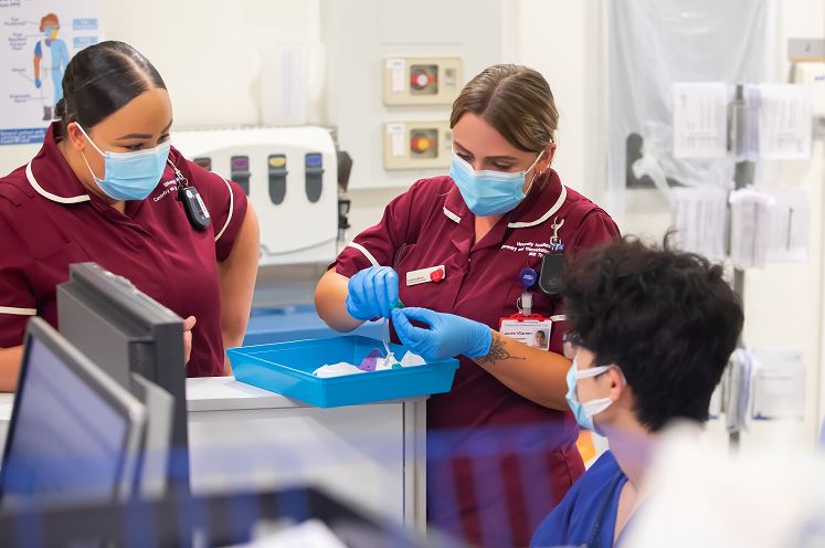 nhsuhcw's tweet photo. If you're an A-Level student this #ResultsDay, we want you to know that there isn't one true path to your career aspirations.

You can learn about our apprenticeships for a career in Business Administration or as a Healthcare Assistant within the NHS here: https://t.co/HlPfk5lfW9 https://t.co/9HDv9mv2Cz
