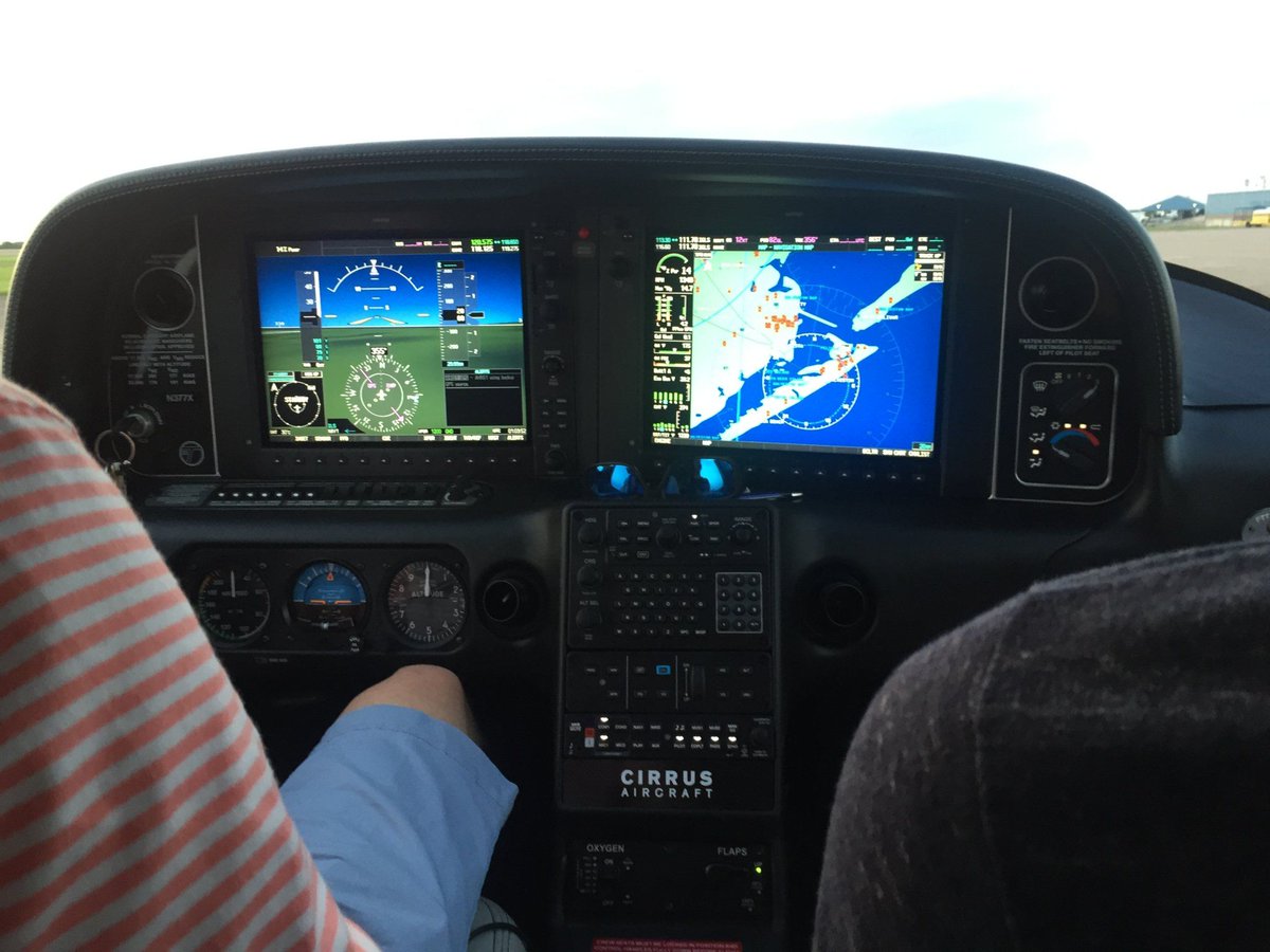 TakingOff7's tweet image. #throwbackthursday from my high-performance flight in the Cirrus SR22.
.
.
.
#cessna #highperformanceride #cirrusflight #flights #piloteyes #aviation #aviationlovers #AviationPhotography #aviationgeek #aviationdaily #aviation4u #aviationlife #AviationLover #aviationphoto