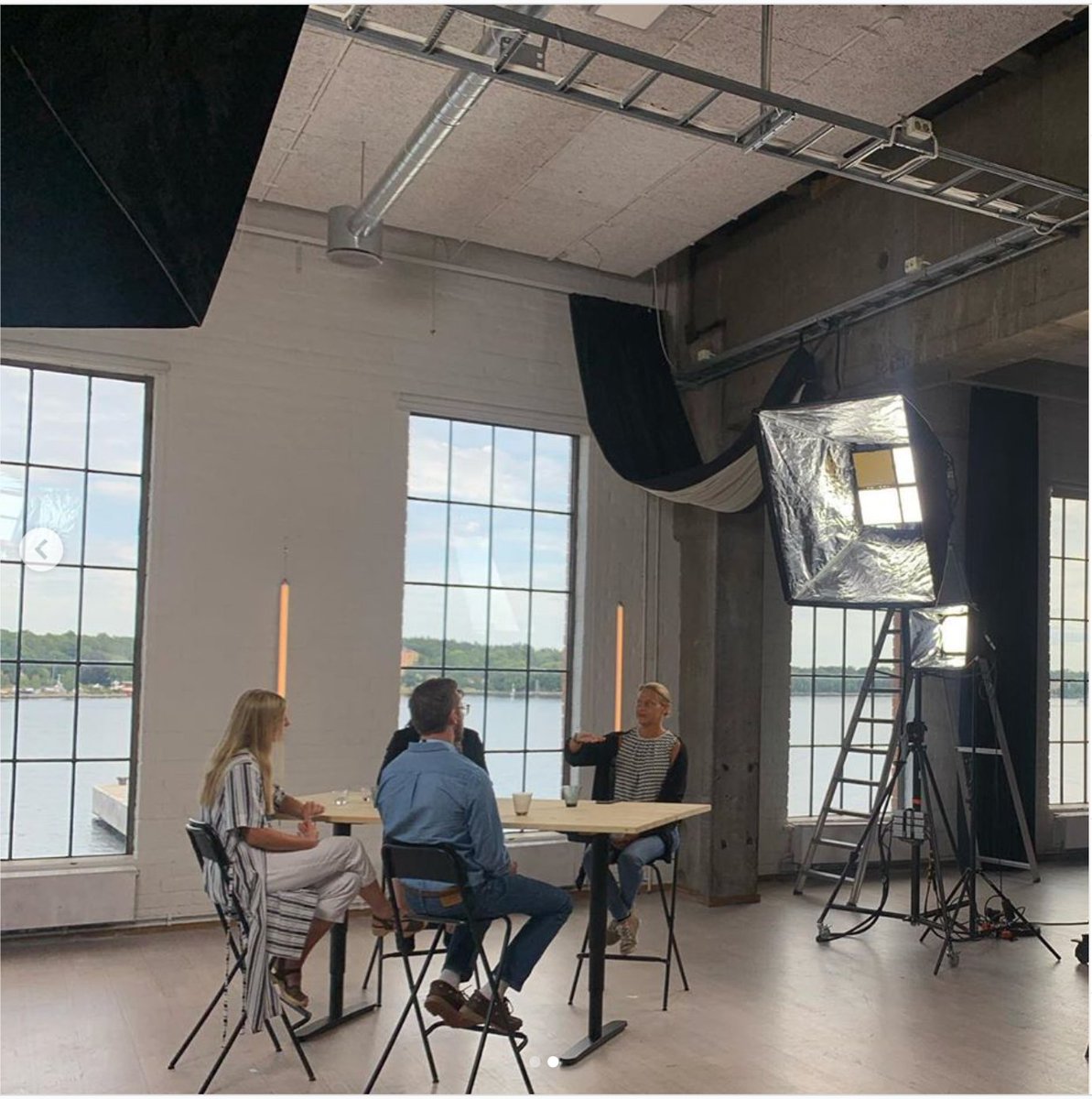 DoPchoice's tweet photo. Four DoPchoice SNAPBAGS working with @jonasvildand
. . . .
Todays Office
#DoPSNAPBAG #snapbag #snapgrid #dopsnapgrid #onset #locationlighting #bts #gaffer #keygrip #behindthescenes #filmmaker #filmlighting #gafferslife #cinematography #setlighting #gripandlighting https://t.co/6IeNGvNzZS