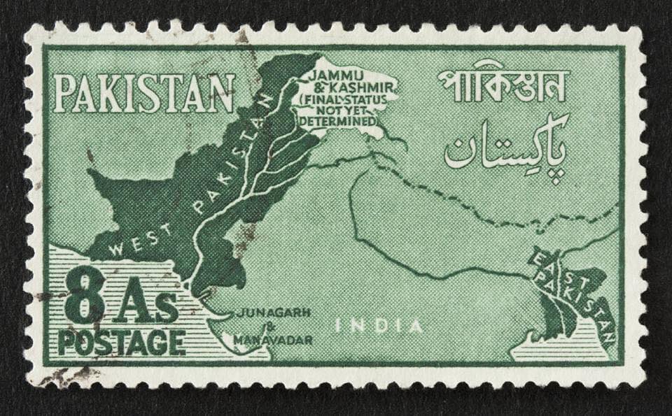YasserNaveed's tweet photo. 1960خکے ڈاک ٹکٹ میں ریاست جموں کشمیر پاکستان کے نقشے میں نہیں تھا اور کہا جاتا تھا کے اس کا فیصلہ ہونا باقی ہے پھر اچانک کیا ہو گیا کے نقشے میں ڈال دیا؟
#ForeignForcesQuitJK https://t.co/9DJYUoG4LS