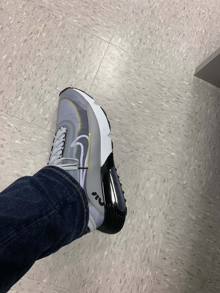 #kicksatwork little Steelers colors with my airmax2090.  See what you did @att_tia