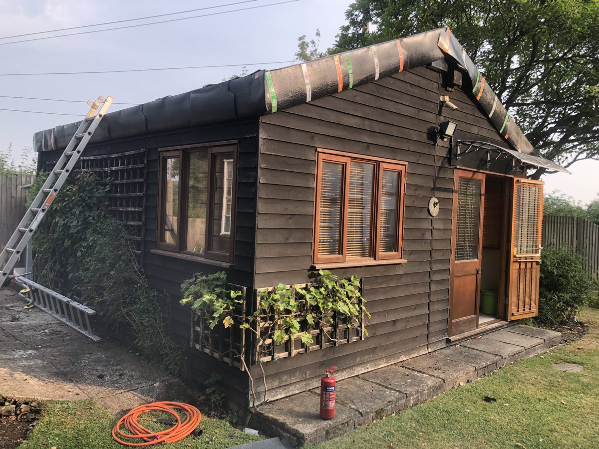 KentRoofingSer2's tweet photo. Strip and new high performance felt to an office studio. #roofing #roofingworld #construction #maintenance https://t.co/rL2a22oiUI