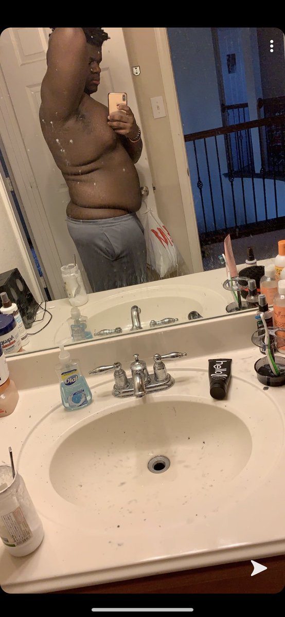 dbriggss_'s tweet photo. after being morbidly obese my whole life i found my passion in LIFE with fitness and lost 115 lbs.... let me be your motivation. 
315lbs - 200lbs https://t.co/6z4kScQIGV