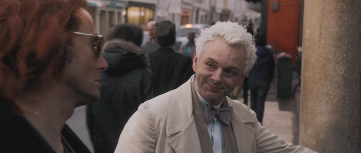 Aziraphale and Crowley's relationship summed up into 2 pictures :