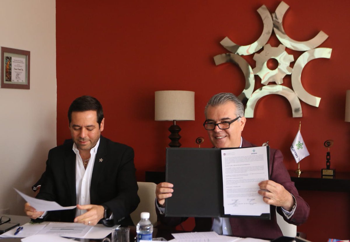 CONCAMIN's tweet photo. A través de una video-reunión, hoy se anunció la Alianza #CONCAMIN y el Gobierno de la #CDMX (@GobCDMX), encabezada por los titulares @fcervantes5 y @Claudiashein. 🇲🇽🤝

🔸Hacia una #CiudadInnovadora, Justa y Competitiva. https://t.co/K1GRpHL0LB
