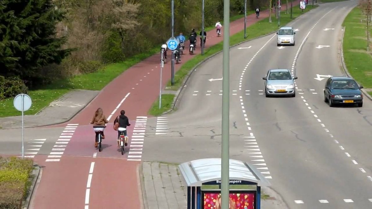 If we need more people to use active travel, we have to make it feel safe and encourage safe behaviour from other road users; we might want to have someone with a deep understand of how people respond to place consult on that  #PeopleArchitecture  #EnvironmentalPsychology