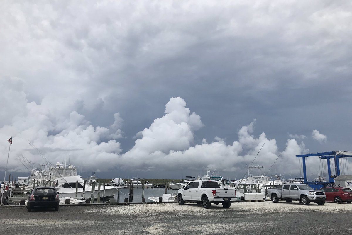 fkleberiii's tweet photo. Looks surreal @LBIWeather https://t.co/rha6A6Kcrn