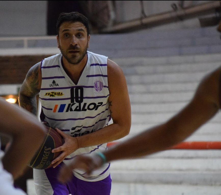 NachoErcoli's tweet photo. Feliz aniversario viola querido 💜 104 https://t.co/CiRB7TBOue