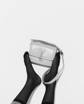 roseannebrasil's tweet photo. 📌 L’Officiel Malaysia mencionou Rosé num post no Instagram: "A bolsa é destaque também na campanha #YSL32 que @.roses_are_rosie está estrelando."
@BLACKPINK #로제 #ROSÉ https://t.co/GVIvJgTEQQ