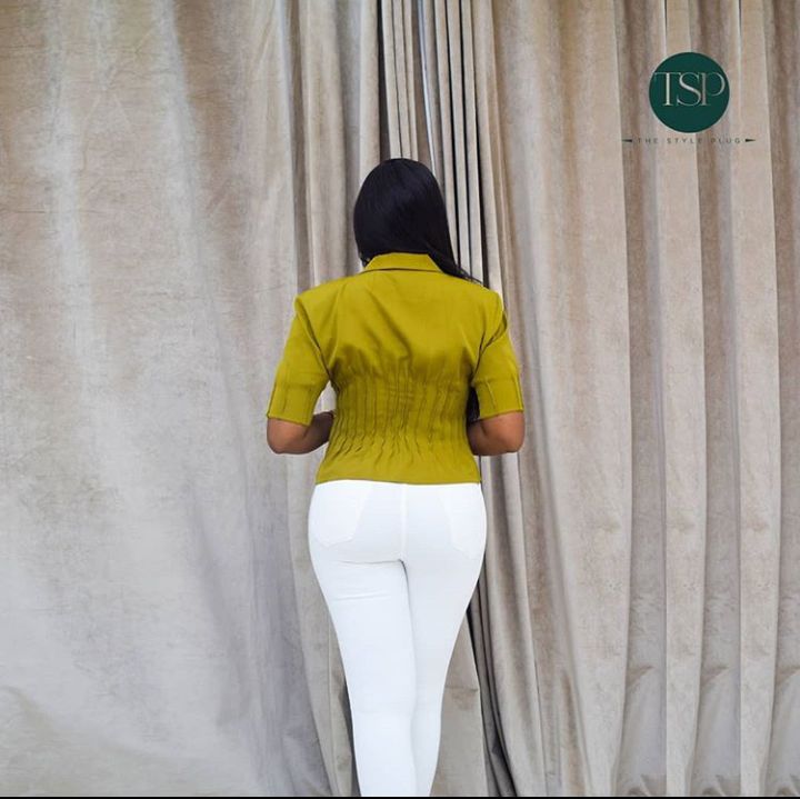 THESTYLEPLUG1's tweet photo. Green + White = fool proof chic 
Any day,  Anytime,  Any where 
Sleek is the new chic

TOP
PRICE:  12k
SIZE: Uk 8 - 14

TROUSER
PRICE: 9,500
SIZE: Uk 6 -12

SEND A DM TO ORDER 
NATIONWIDE DELIVERY AND WORLDWIDE SHIPPING AVAILABLE
DELIVERY IS NOT FREE
HAPPY SHOPPING https://t.co/MVbF5PGd28