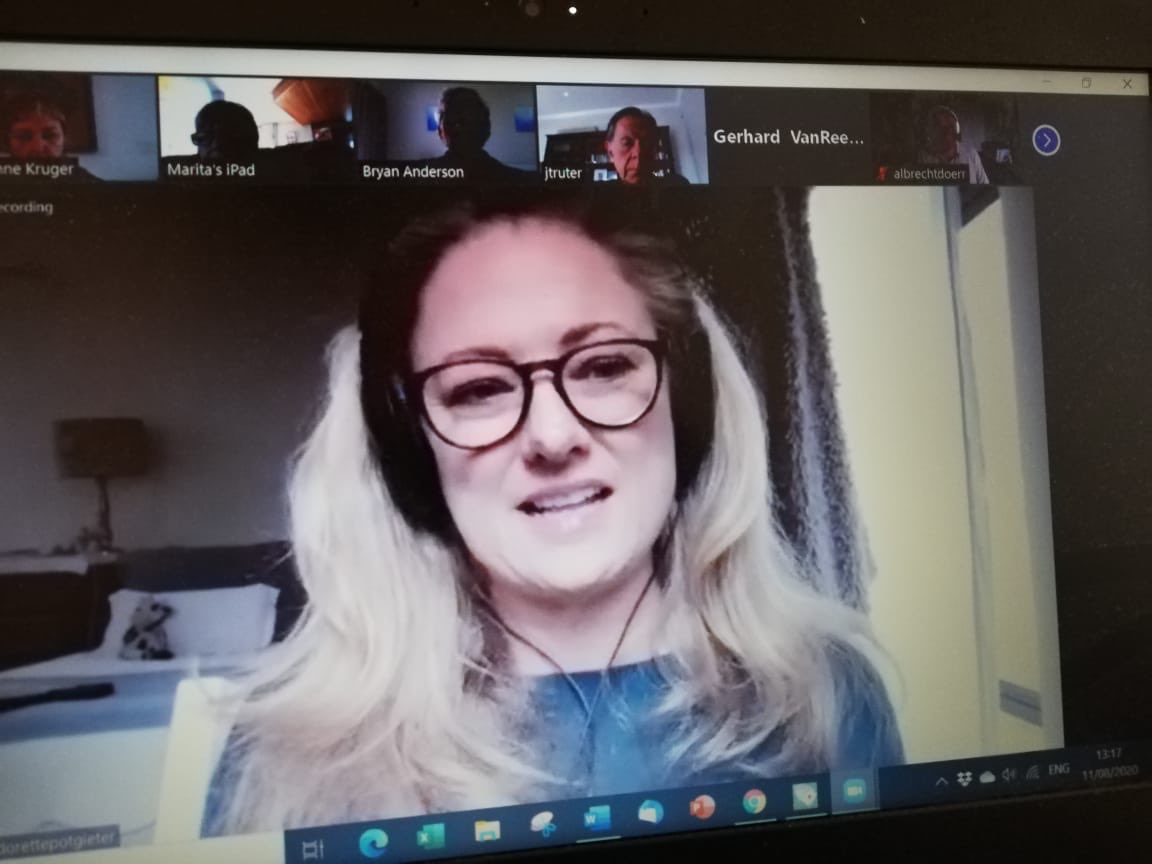 Well-known actress Dorette Potgieter recently addressed the Paarl Rotary Club via Zoom, to speak about her unique film-making course for offenders. The course is presented at Pollsmoor Prison, to equip inmates in the film-making business. The course is followed by career support.