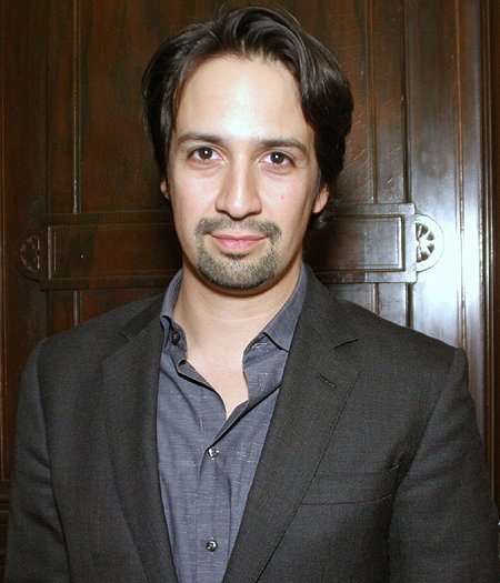  @Lin_Manuel hair but as you scroll down it gets longer and longer - a thread @VAMNit