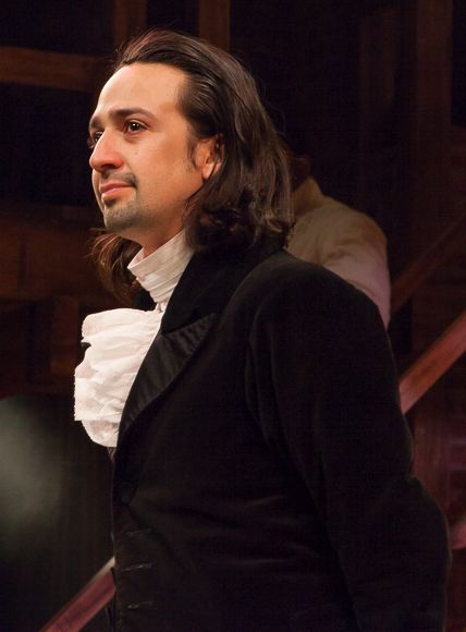  @Lin_Manuel hair but as you scroll down it gets longer and longer - a thread @VAMNit