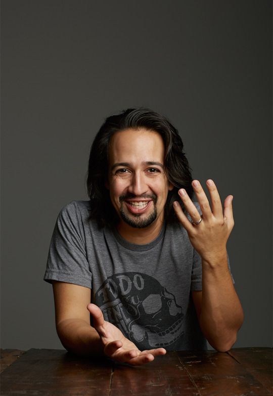  @Lin_Manuel hair but as you scroll down it gets longer and longer - a thread @VAMNit