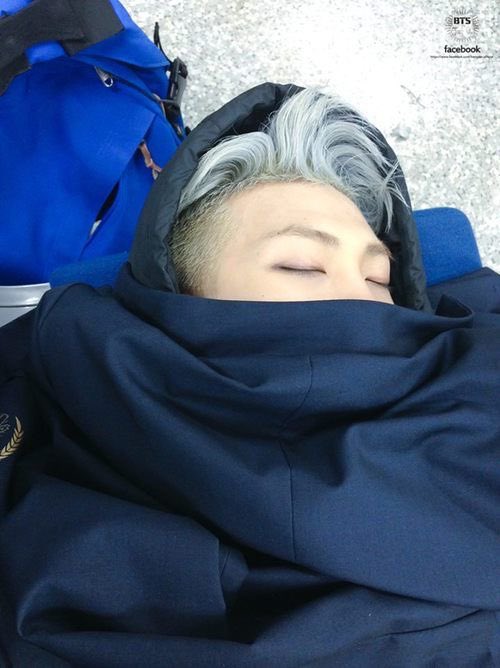 the way he never sleeps without his rj:(