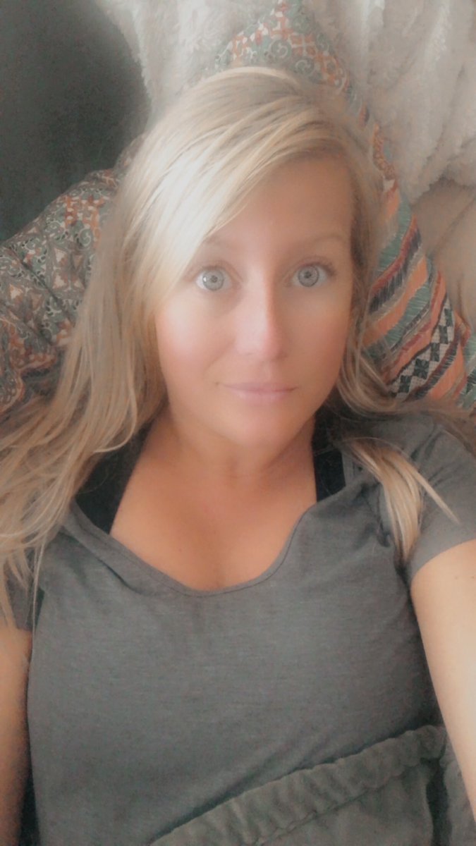 latwood0's tweet photo. @mrsreaganburke @womenshumor Lolol so accurate. Current afternoon break time... https://t.co/hTHE394SbQ