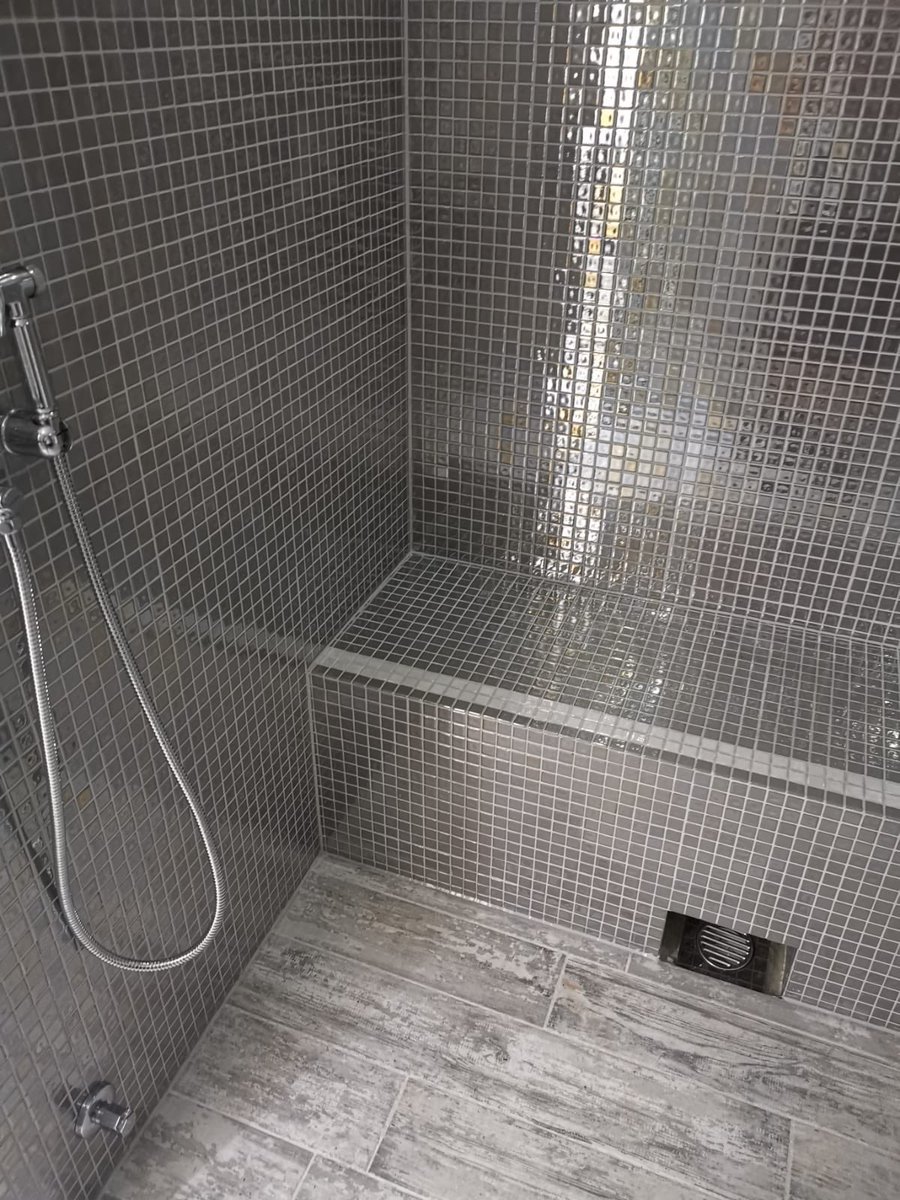 PoolsSmart's tweet image. Steam Room completed in Liverpool.  Beautiful tiles picked by the client!!