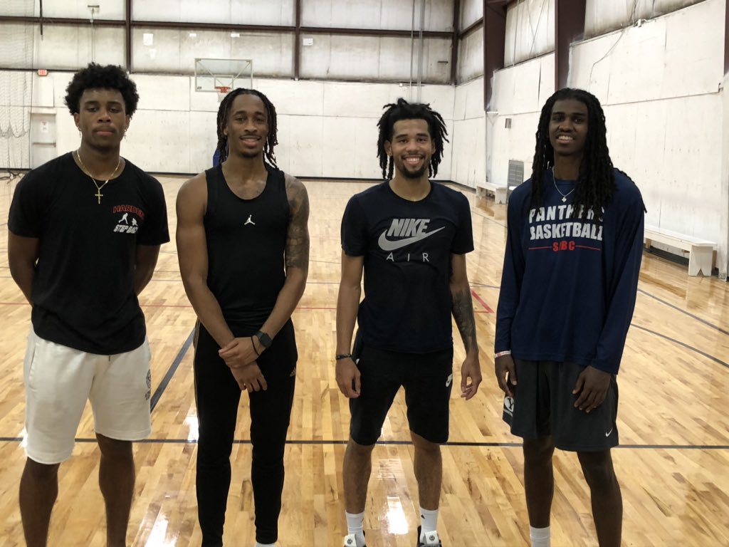 Great to see these <a href="/strake_jesuit/">Strake Jesuit</a> alums &amp; former 🏀 players in the gym working hard &amp; mentoring younger players. <a href="/OppositeOfIvory/">Ivory</a> ‘13, <a href="/_Nwest_/">Nate West</a> ‘16, <a href="/JordanPride2/">Jordan Pride🕊</a> ‘17 @jmjohnson01 ‘18 #sjalums #whosnext