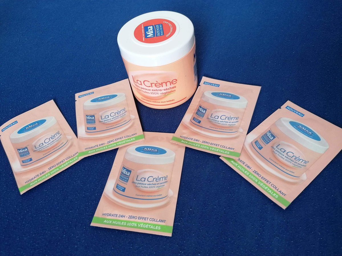 durand41700975's tweet photo. Colis reçu de la crème intensive peaux sèches de chez @mixa_fr trop contente merci @sampleo hâte de tester #test #testeuse #ambassadrice #beauté #beauty #addict #LaCrèmeMixa #Mixa #soinducorps #hydratationintense https://t.co/MiSFHtTh1D