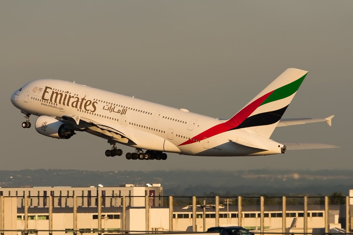 Spotterdiary2's tweet photo. Golden hour at @HeathrowAirport.
@emirates #airbus #A380 #A6EUE
#aviation #aviator #aviationpics #aircraftgallery #aviationdaily #planes #aircraft #avgeek https://t.co/oJibzpONbl