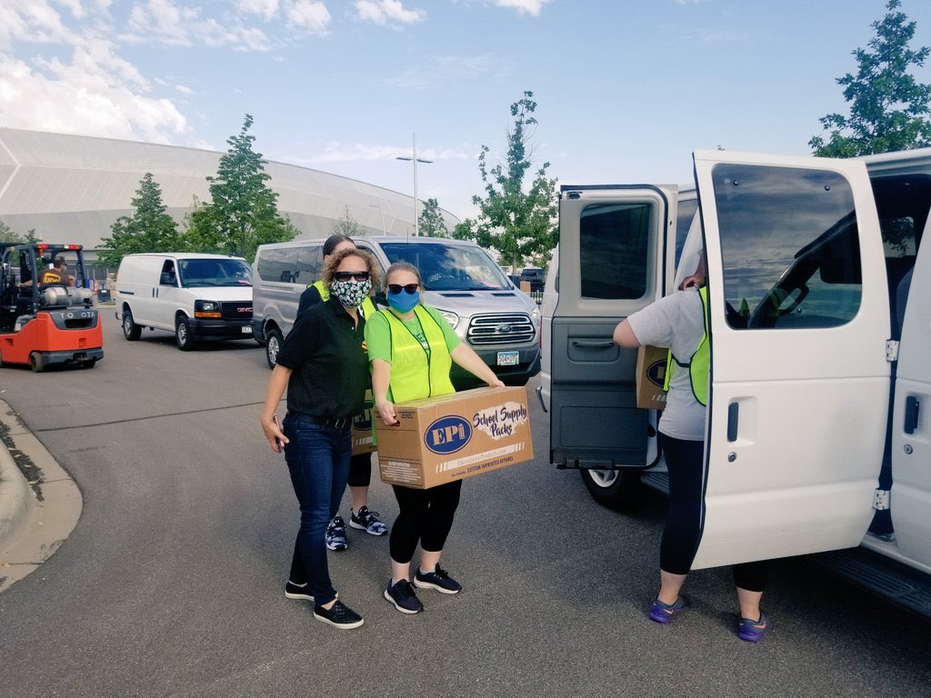 UnitedWayTC's tweet photo. #unitetofuelchange https://t.co/2tO5abZ220