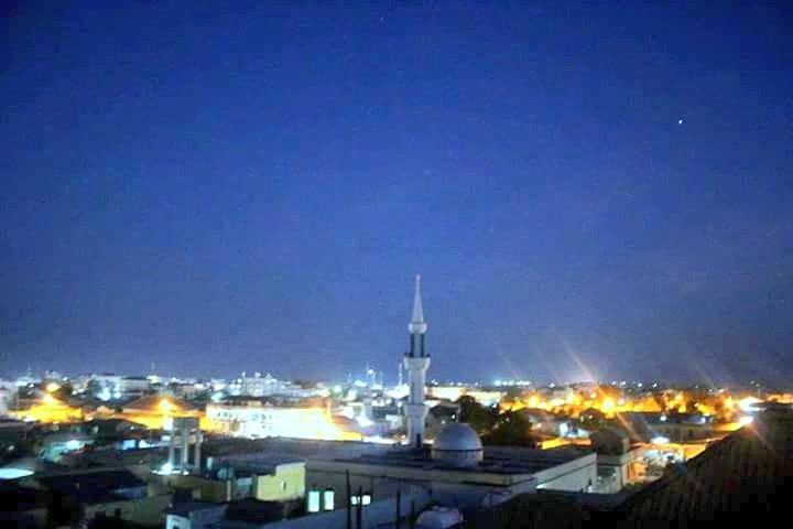 HusseinidowAli's tweet photo. #Bosaaso is a city that it's Population by 1990's was less than 6000, and today hitting million population. it's a city that the five Somalis living peacefully and equally. it's a city that government not built but power of unity built.
#Retweet can change the narrative.#Somalia https://t.co/PxOWIudMb6