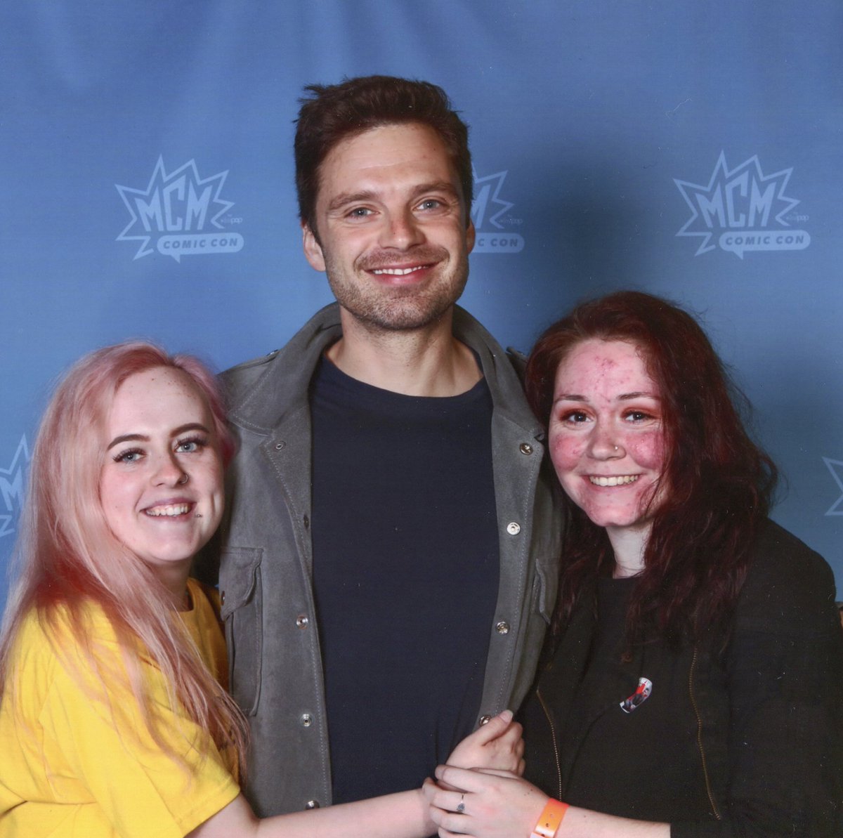 AbbeyMcGuire_'s tweet photo. @MCMComicCon @sebsrebels all the way😜💗#ConSquad https://t.co/GNQjXhRV5J