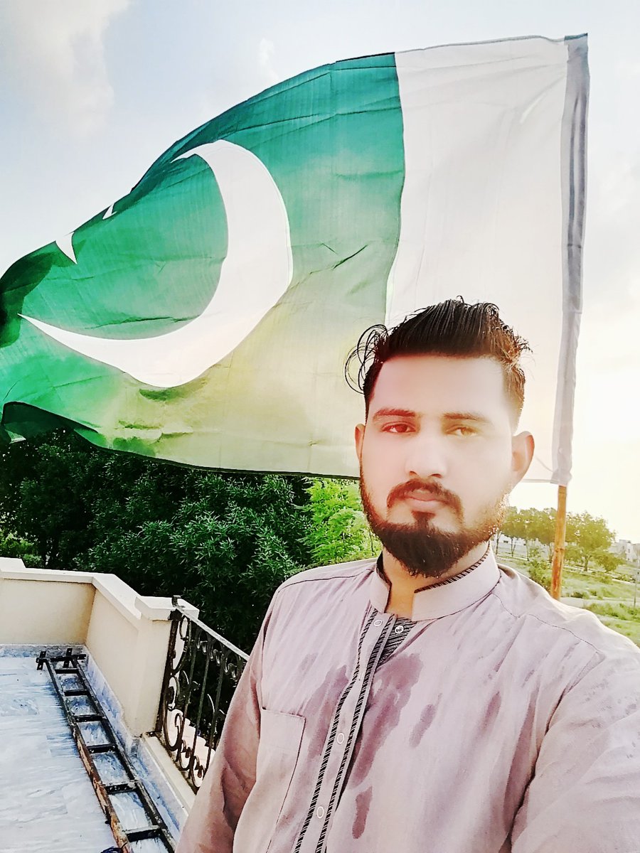 Malikali545's tweet photo. @drabdulqadirkha Happy independence day to all pakistani 🇵🇰❤️🎉💐🎂🌹🎊😘💪 https://t.co/2NIGSBGFdc