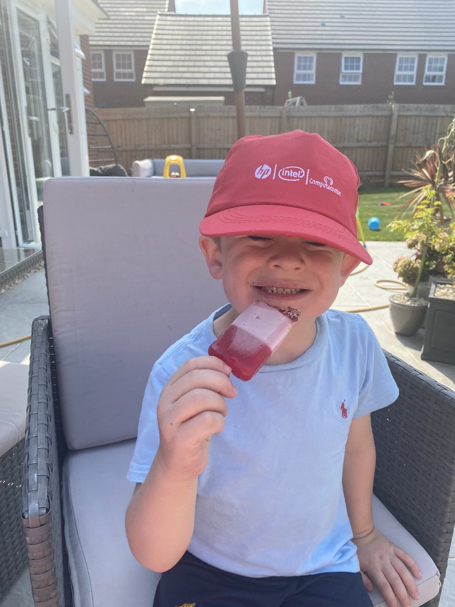 WabyHayley's tweet photo. Someone’s got the right idea! 😍😎#HPRACETOPA #PowerfulPartnerships https://t.co/ipBMt0D75t