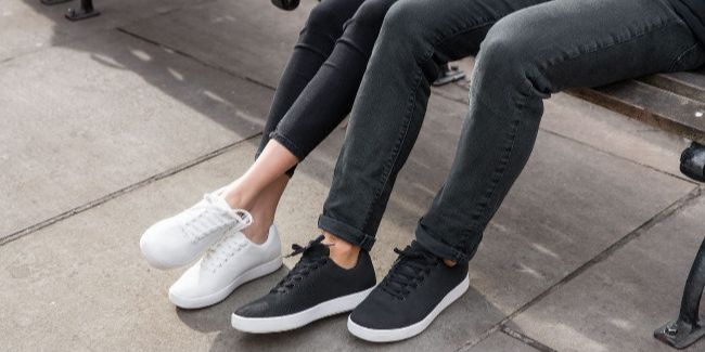 Today at Lean Luxe 👉 bit.ly/2PRL7jy

––<a href="/femstreet/">Femstreet</a>: ‘<a href="/mschfxyz/">MSCHF2</a>, @WearAtoms and the potent power of hype’
—<a href="/pineapplecollab/">Pineapple Collaborative</a> and the premium, experimental vinegar scene 
—<a href="/jttbro/">🤦‍♂️</a>: ‘The cold emptiness of minimalism’
—<a href="/chaykak/">Kyle Chayka</a>: ‘The ornateness of North American Maximalism’