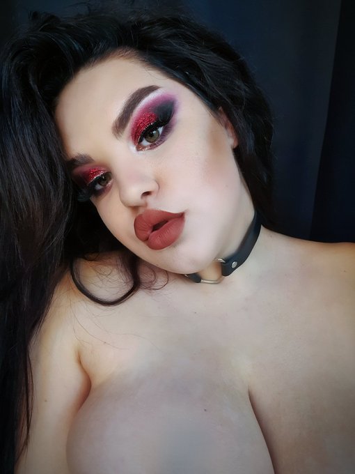 2 pic. bitch or good girl??? https://t.co/rWLECnUe3q